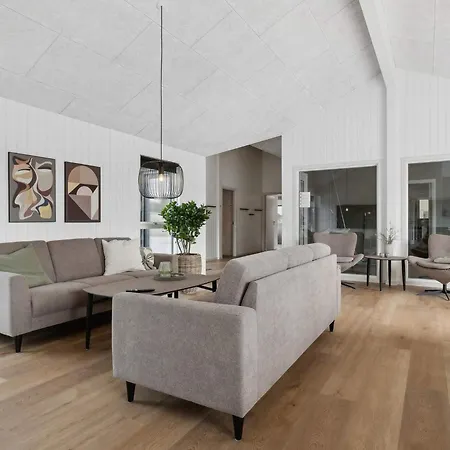 5 Star In * Idestrup